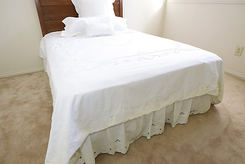 Imperial Embroidered Duvet Cover. Twin Size 70x80"